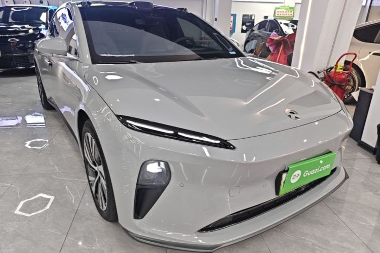 Used Nio ET5 2024 75 kWh Front Right 45 Deg