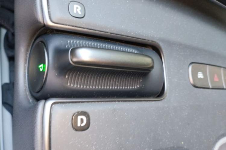 Used Nio ET5 2024 75 kWh Gear Lever
