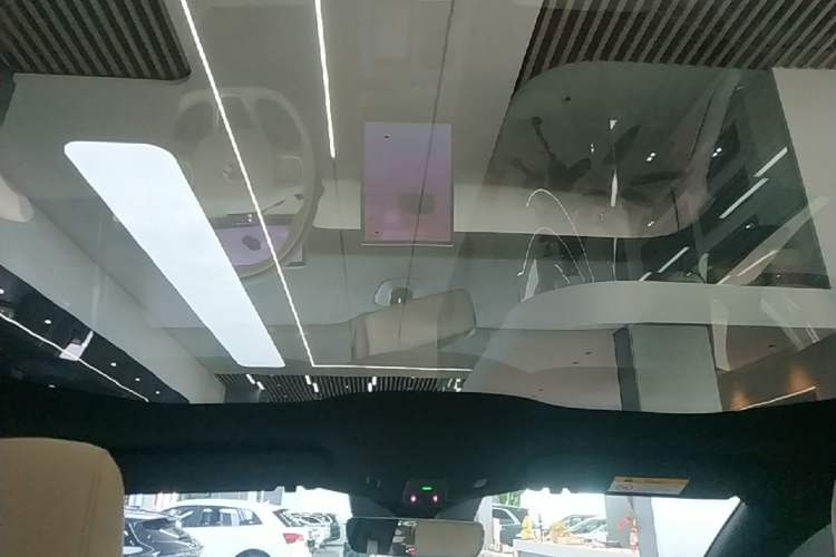 Used Nio ET5 2024 75 kWh Headliner