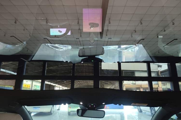 Used Nio ET5 2024 75 kWh Headliner