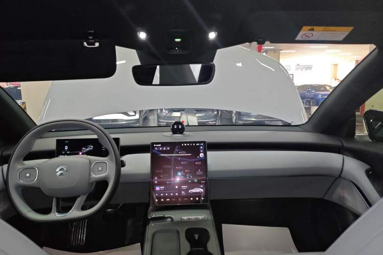 Used Nio ET5 2024 75 kWh Headliner