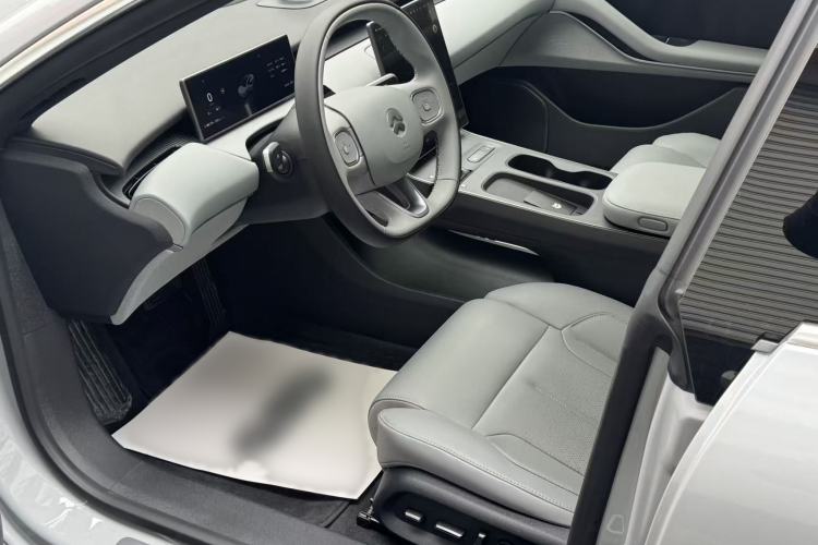 Used Nio ET5 2024 75 kWh Interior 1