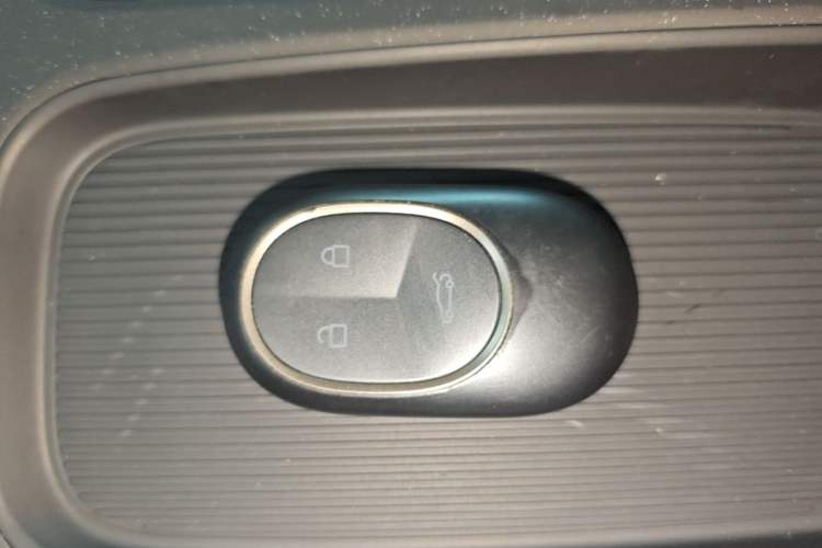 Used Nio ET5 2024 75 kWh Interior 1