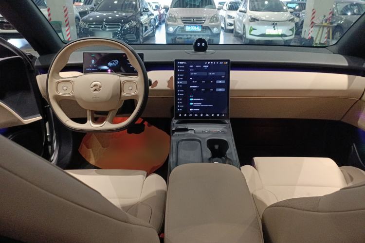 Used Nio ET5 2024 75 kWh Interior 2