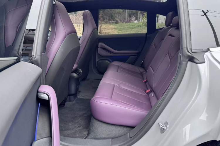 Used Nio ET5 2024 75 kWh Interior 3