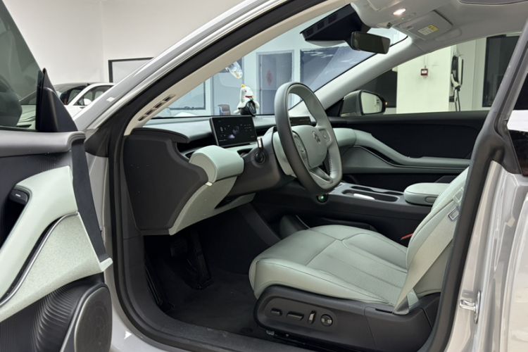 Used Nio ET5 2024 75 kWh Interior 3