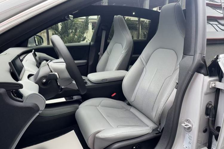 Used Nio ET5 2024 75 kWh Interior 6