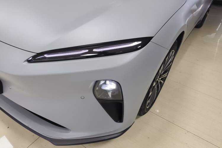 Used Nio ET5 2024 75 kWh Left Front Headlight