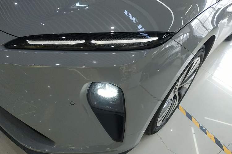 Used Nio ET5 2024 100 kWh Left Front Headlight