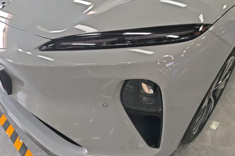 Used Nio ET5 2024 75 kWh Left Front Headlight