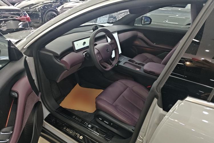 Used Nio ET5 2024 75 kWh Left Front Seat