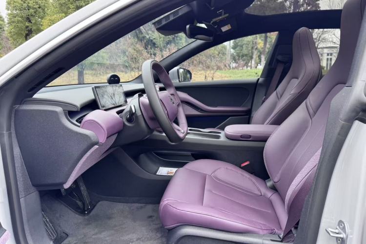 Used Nio ET5 2024 75 kWh Left Front Seat