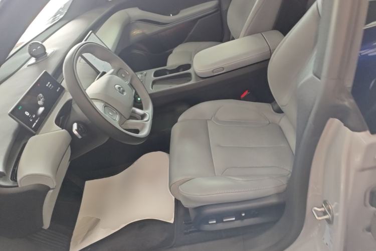 Used Nio ET5 2024 75 kWh Left Front Seat