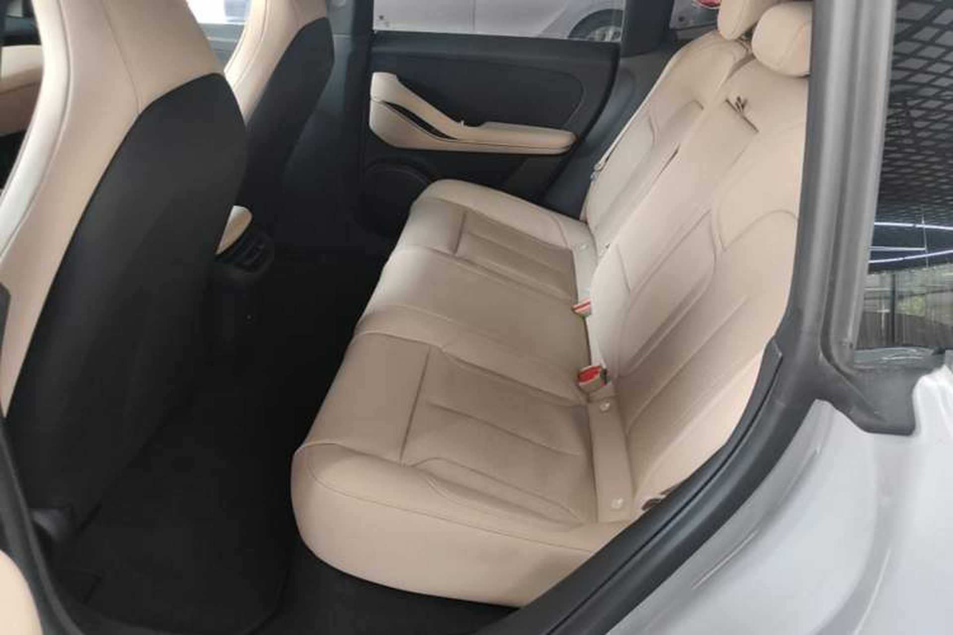 Used Nio ET5 2024 75 kWh Left Rear Seat