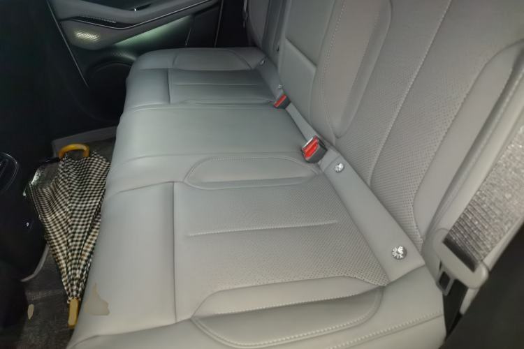 Used Nio ET5 2024 75 kWh Left Rear Seat