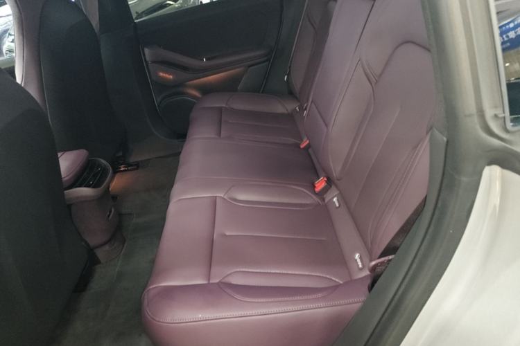Used Nio ET5 2024 75 kWh Left Rear Seat