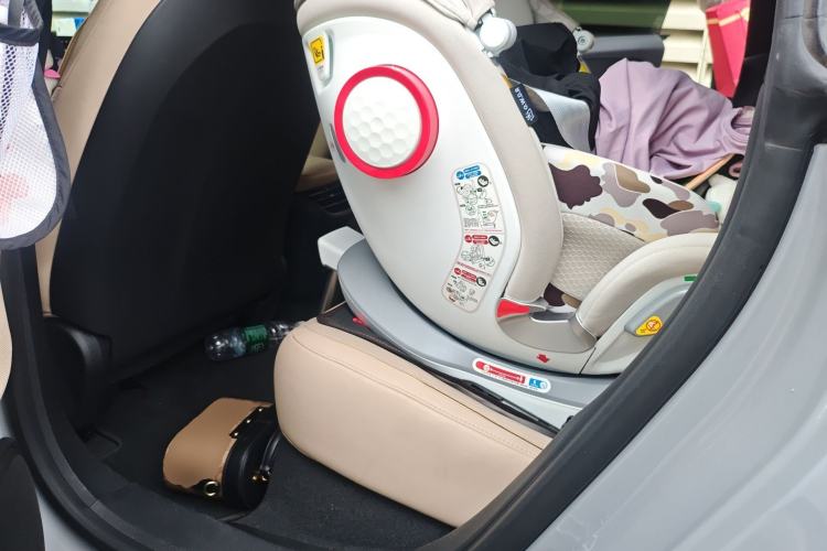 Used Nio ET5 2024 75 kWh Left Rear Seat