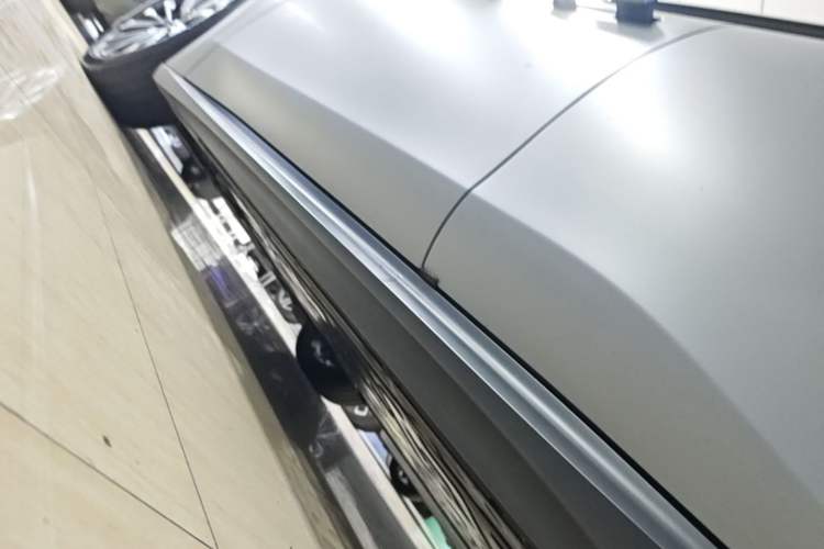 Used Nio ET5 2024 75 kWh Left Side Sill
