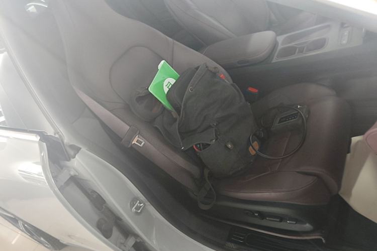 Used Nio ET5 2024 75 kWh Right Front Seat