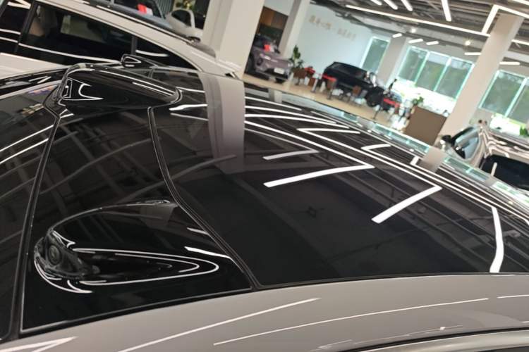 Used Nio ET5 2024 75 kWh Roof