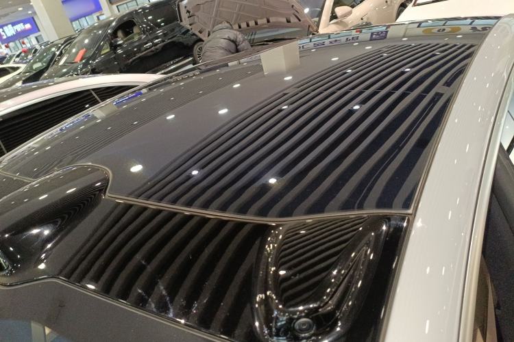 Used Nio ET5 2024 75 kWh Roof