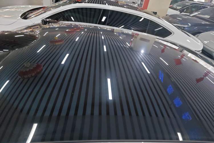 Used Nio ET5 2024 75 kWh Roof