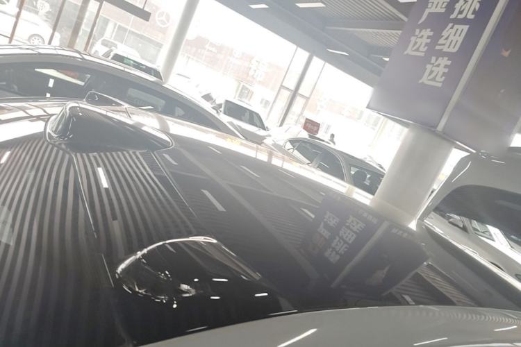 Used Nio ET5 2024 75 kWh Roof