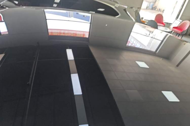 Used Nio ET5 2024 75 kWh Roof