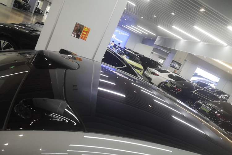 Used Nio ET5 2024 75 kWh Roof