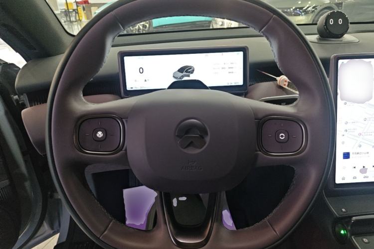 Used Nio ET5 2024 75 kWh Steering Wheel
