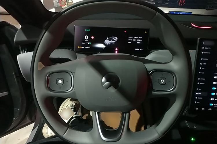 Used Nio ET5 2024 75 kWh Steering Wheel