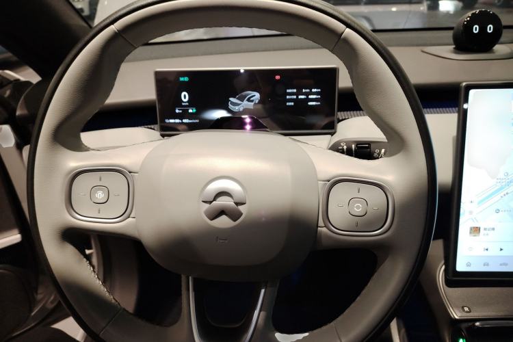 Used Nio ET5 2024 75 kWh Steering Wheel