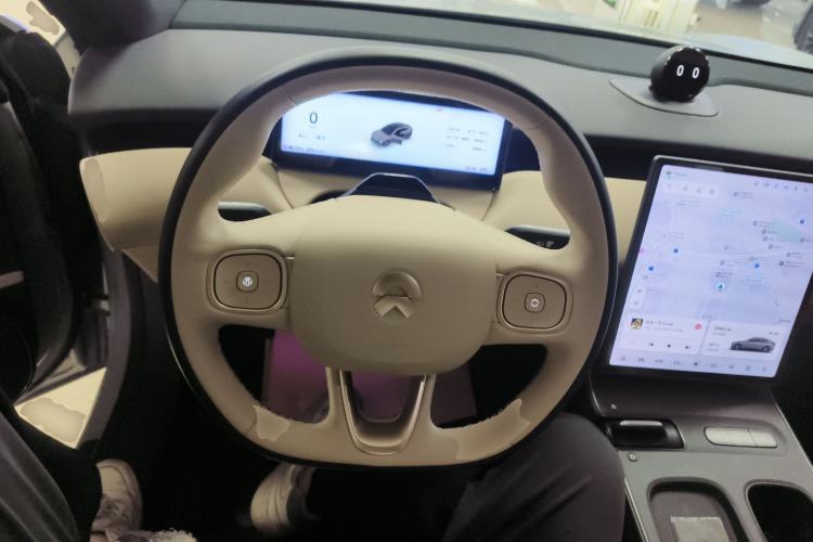 Used Nio ET5 2024 75 kWh Steering Wheel