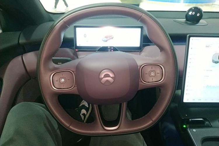 Used Nio ET5 2024 75 kWh Steering Wheel