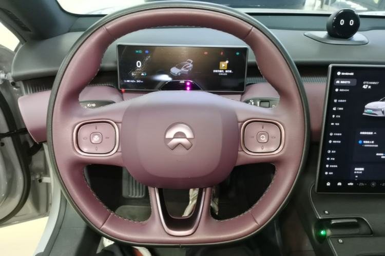 Used Nio ET5 2024 75 kWh Steering Wheel
