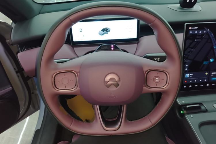 Used Nio ET5 2024 75 kWh Steering Wheel