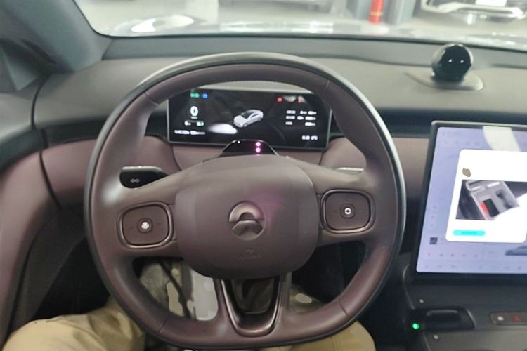 Used Nio ET5 2024 75 kWh Steering Wheel