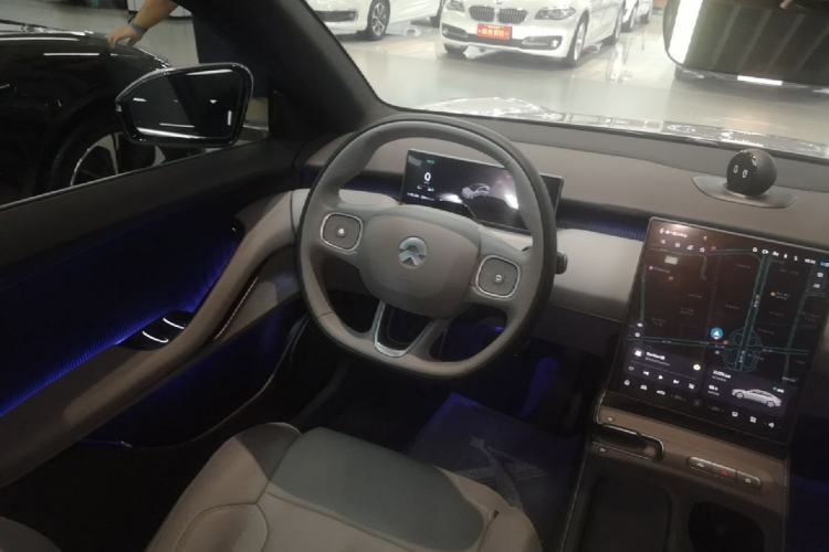 Used Nio ET5 2024 75 kWh Steering Wheel