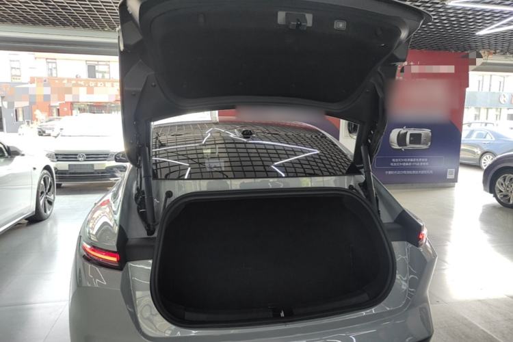 Used Nio ET5 2024 75 kWh Trunk