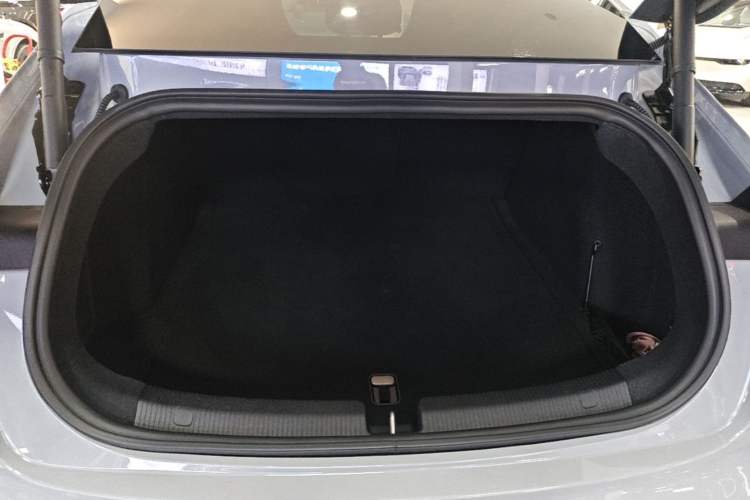 Used Nio ET5 2024 75 kWh Trunk