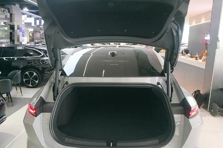 Used Nio ET5 2024 75 kWh Trunk