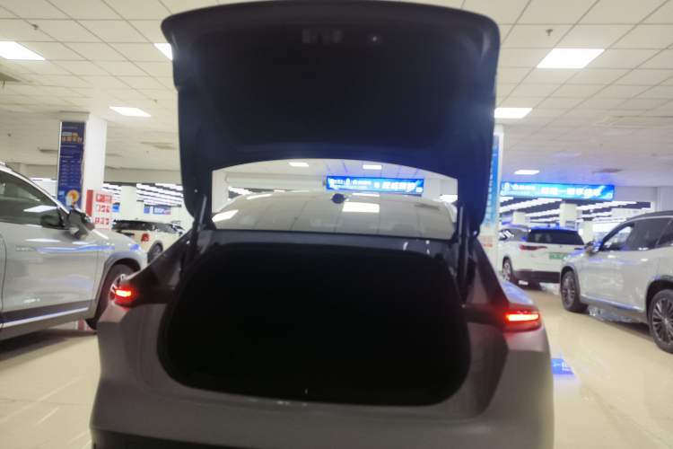 Used Nio ET5 2024 75 kWh Trunk