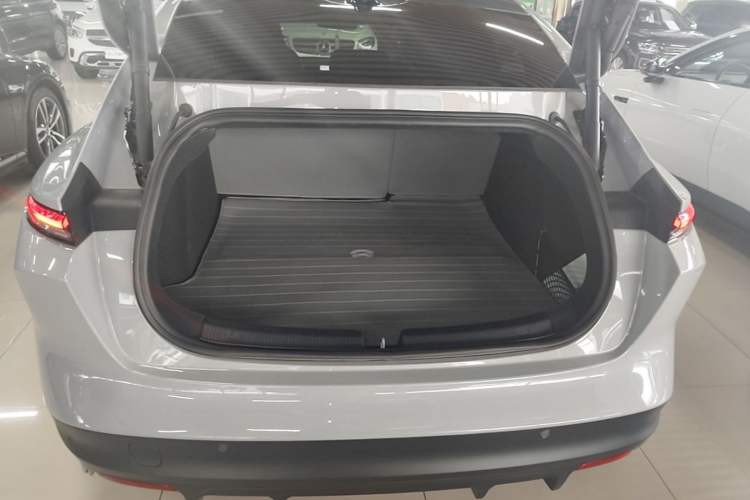 Used Nio ET5 2024 75 kWh Trunk