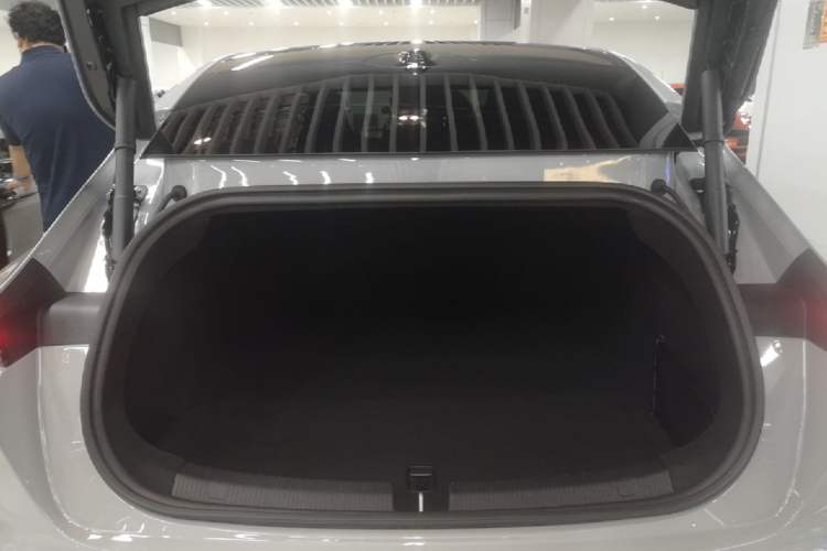 Used Nio ET5 2024 75 kWh Trunk