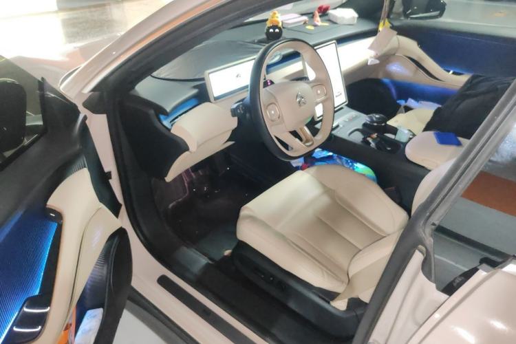 Used Nio ET5 2024 75 kWh Driver Seat