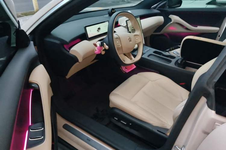 Used Nio ET5 2024 75 kWh Driver Seat