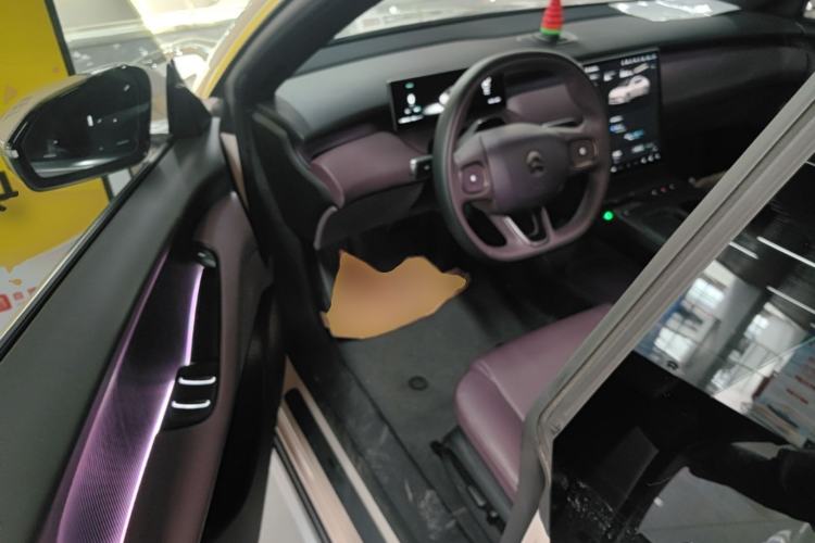 Used Nio ET5 2024 75 kWh Driver Seat