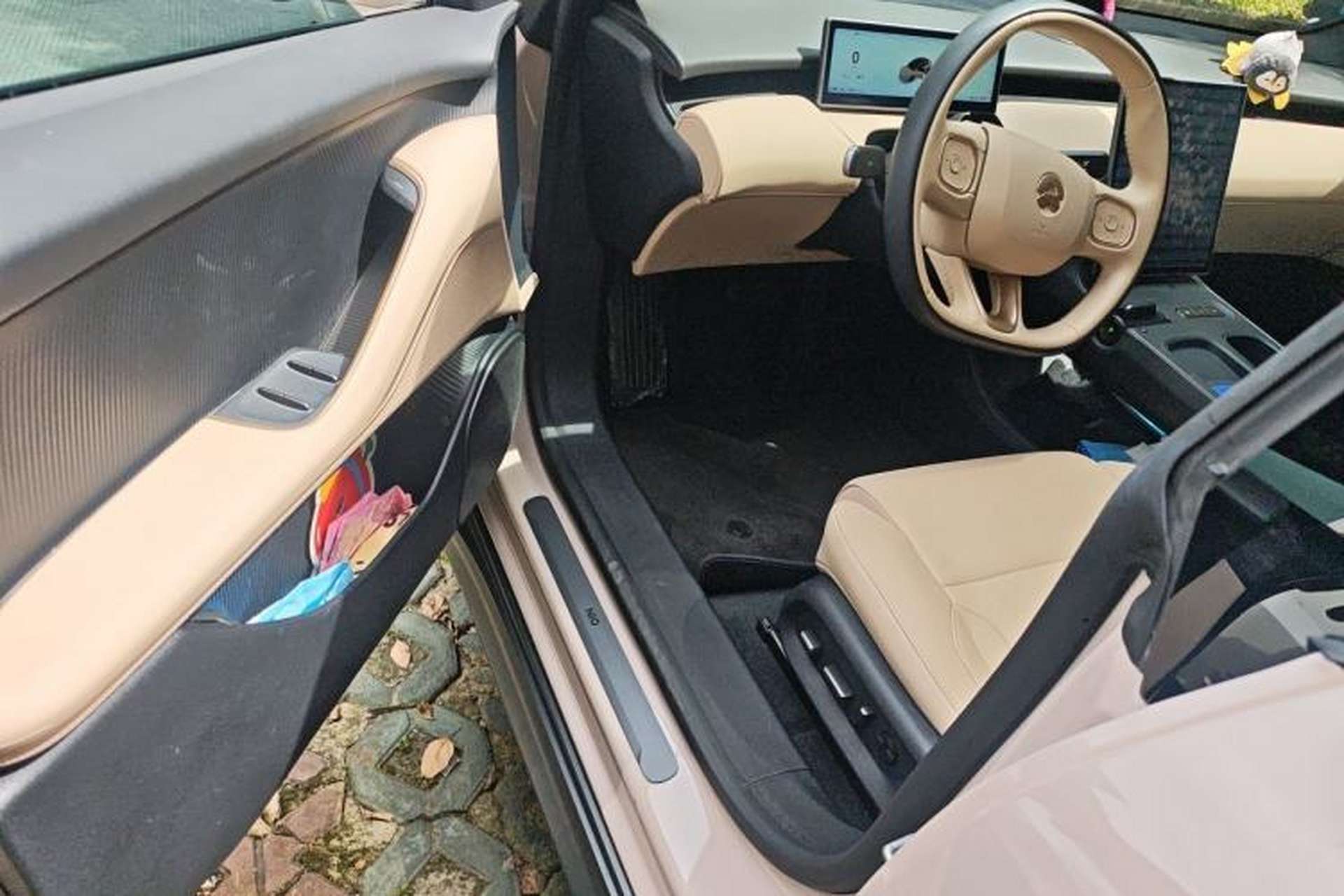 Used Nio ET5 2024 75 kWh Driver Seat