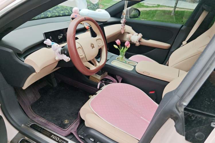 Used Nio ET5 2024 75 kWh Driver Seat
