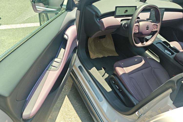 Used Nio ET5 2024 75 kWh Driver Seat